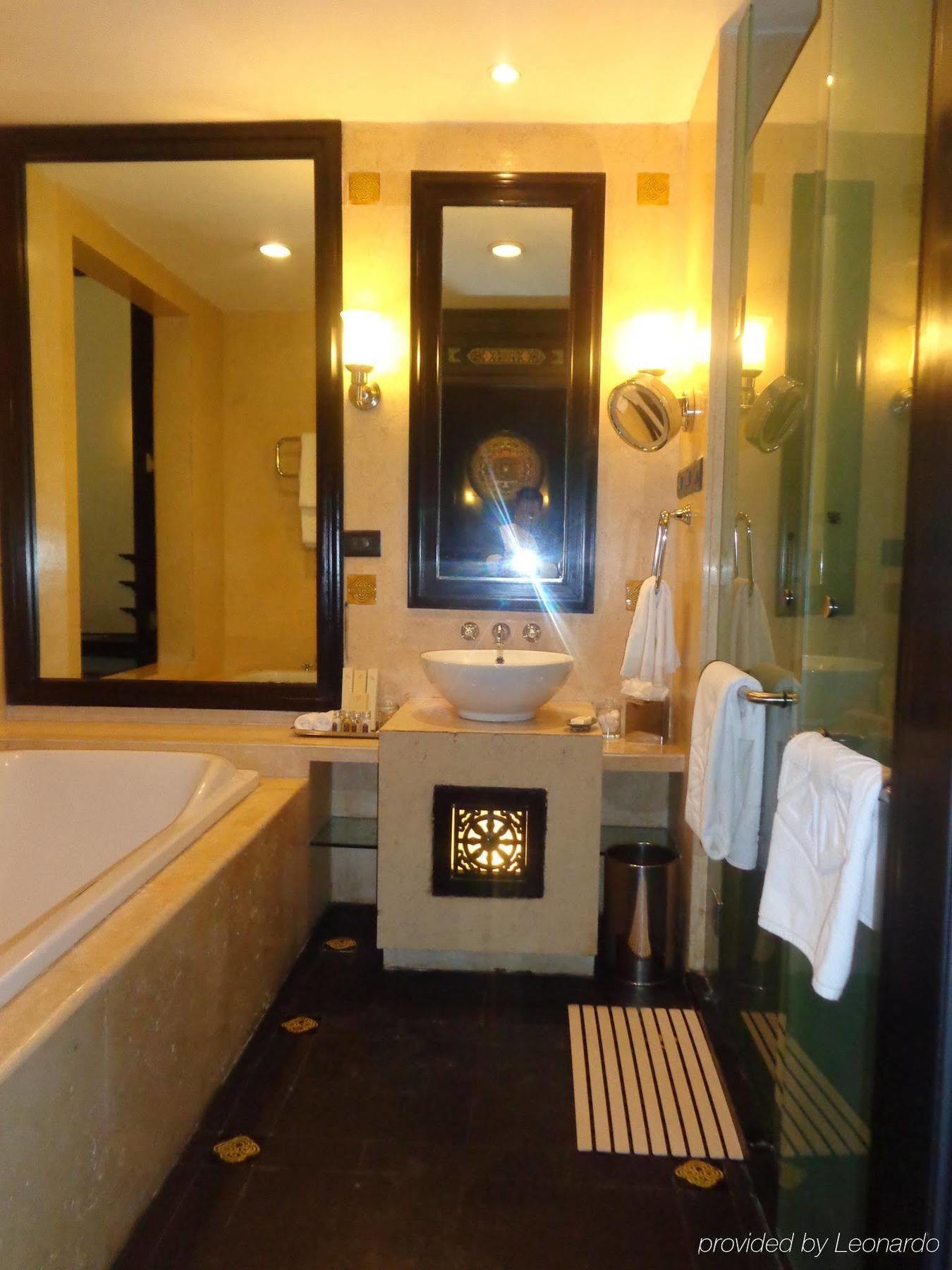 Pemako Hotel Timpu Kültér fotó